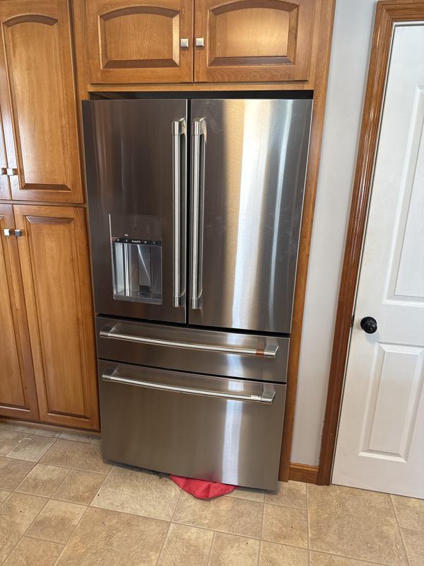 CAFÉ™ ENERGY STAR 22.3 Cu. Ft. Smart Counter-Depth 4-Door French