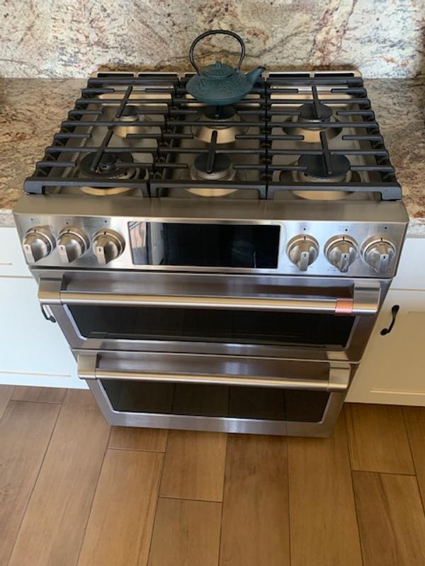 Café™ 30" Smart SlideIn, FrontControl, Gas DoubleOven Range with