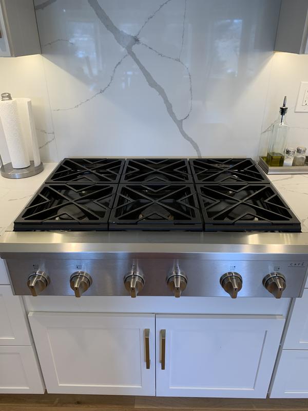 GE CGU366SEHSS 36 Inch Natural Gas Rangetop With Reversible Burner