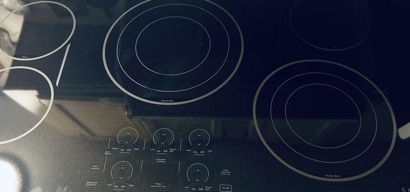 GE Profile 36-in 5 Burners Smooth Surface (Radiant) Black Smart