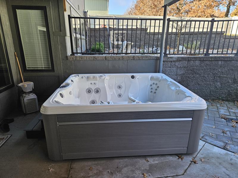 Martinique® Hot Tub - Reviews and Specs - Caldera Spas