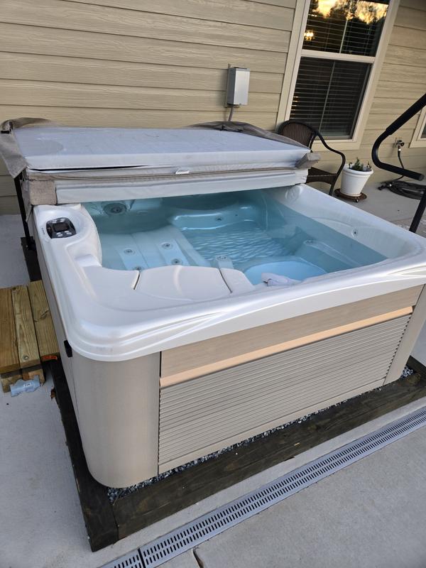 Kauai® Three Person Hot Tub - Reviews and Specs | Caldera® Spas