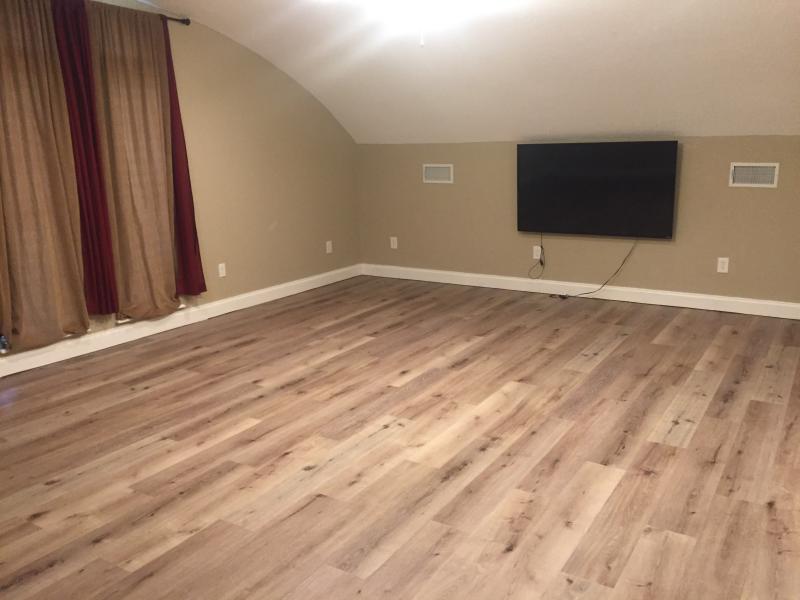 Aged Hickory Vinyl Waterproof Flooring Cali Bamboo