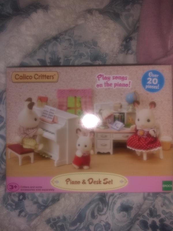 Calico Critters - Piano and Desk Set