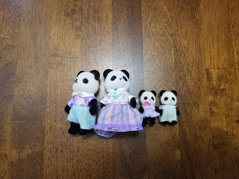 Sylvanian Families/Calico Critters Pookie Panda Family (Stop Motion) New  for 2021 