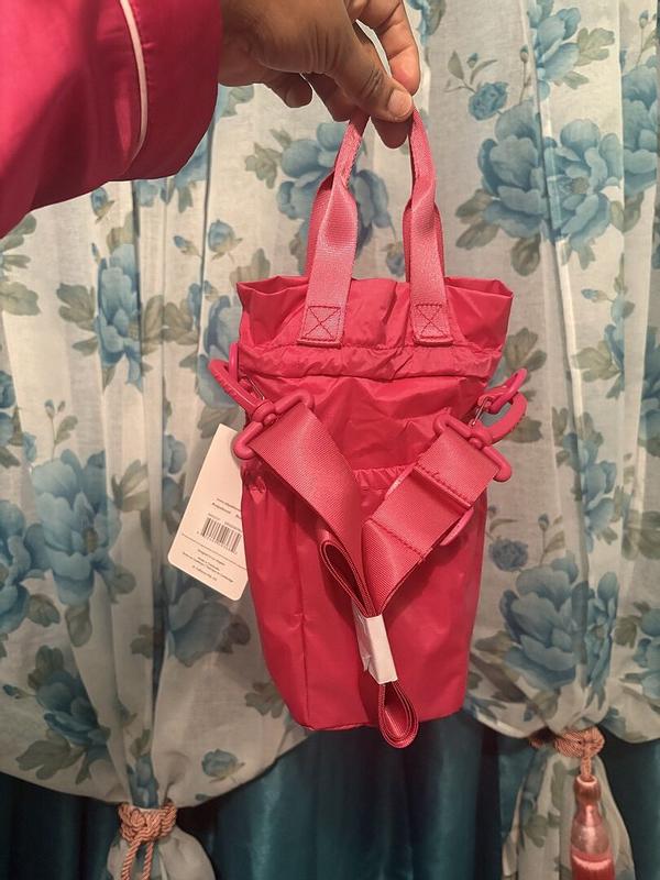 Customer photo for "Perfect for All Daily Essentials + Water"