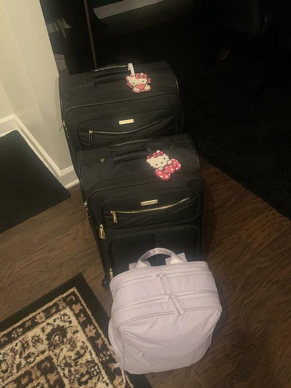 Customer photo for "Perfect Bag for an International Trip"
