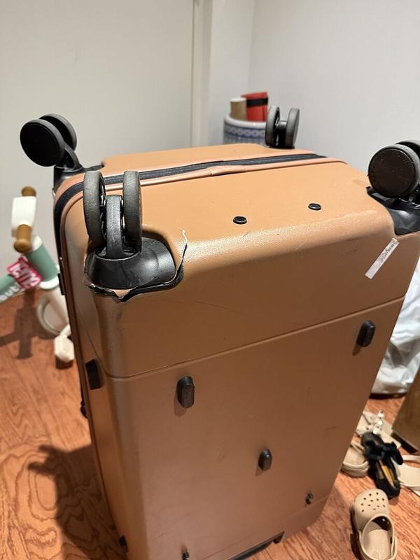 Customer photo for "Calpak products are rubbish. You"