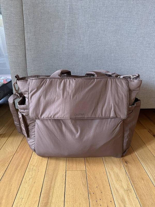 Customer photo for "Get it :clap::skin-tone-3:"