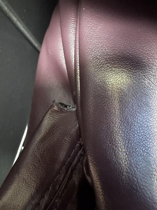 Customer photo for "The handle broke the first time I traveled with it"