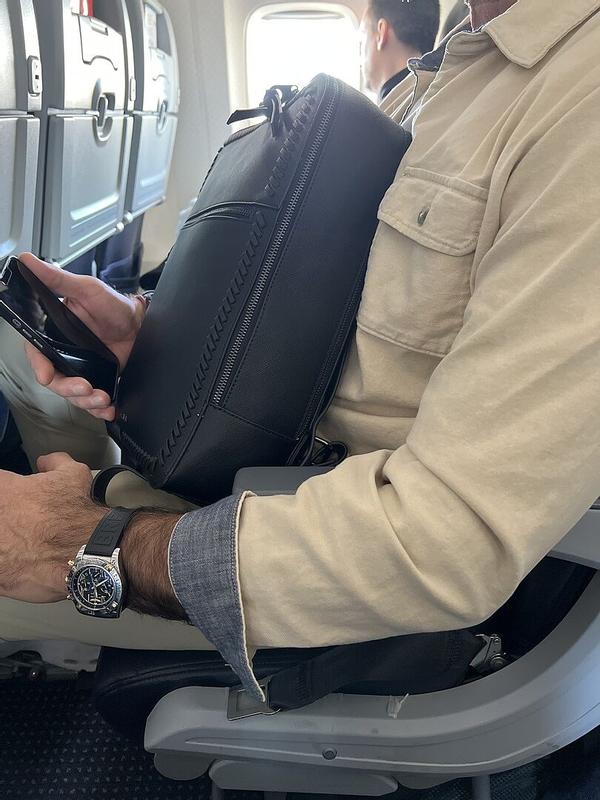 My husband loves the compactness