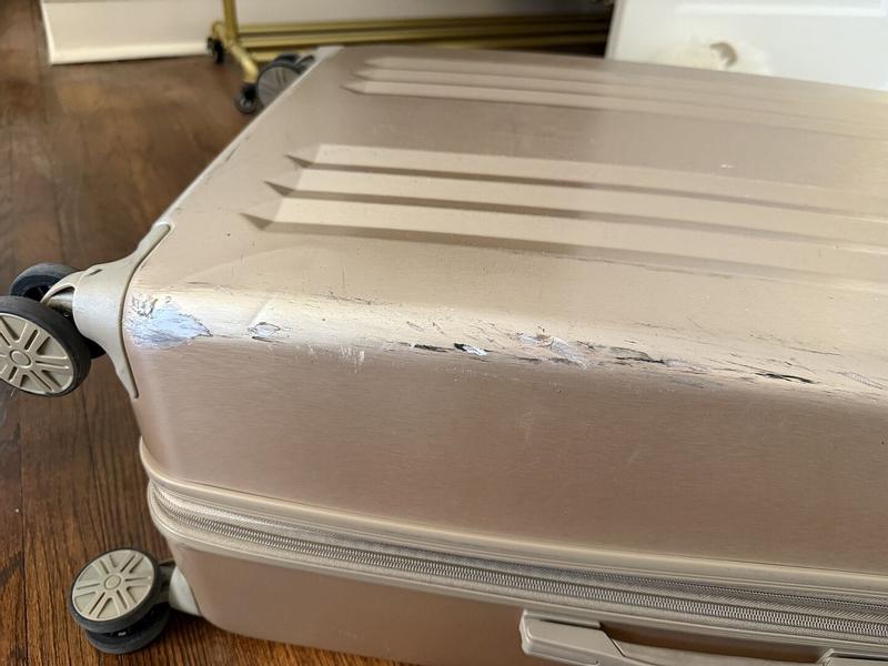 Customer photo for "Very poor quality and service – see my pictures"