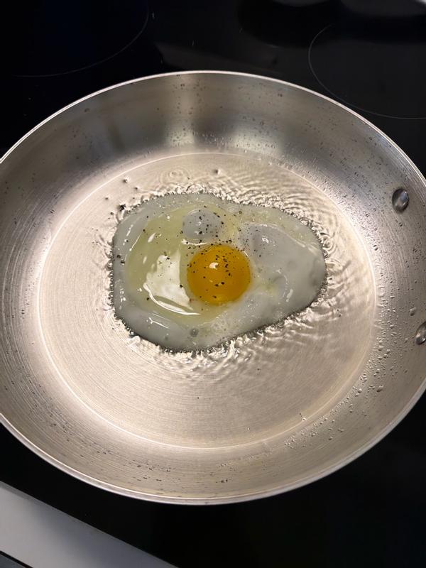 Customer photo for "Great pan, hard to keep clean"