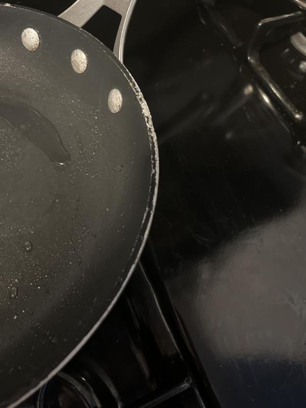  Calphalon 1934149 Classic Nonstick Omelet Fry Pan, 8, Grey:  Home & Kitchen