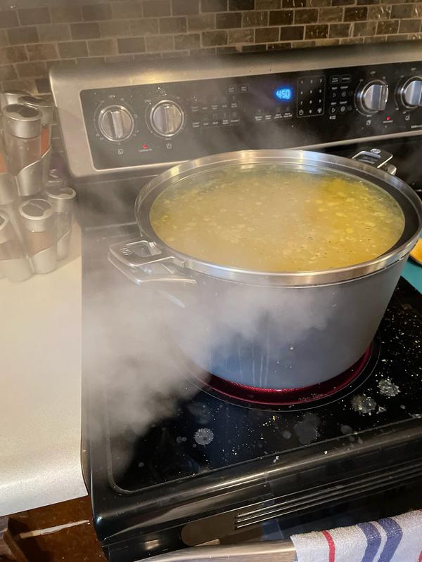 Steam comes out at handle. careful!!