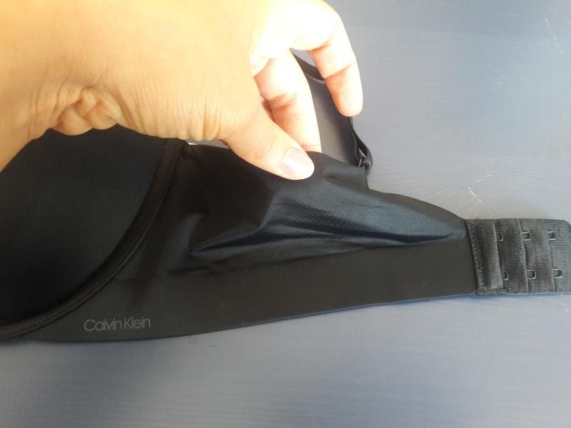 The wing band is super silky and cool to the touch