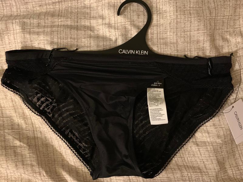 Loving the lace detailing