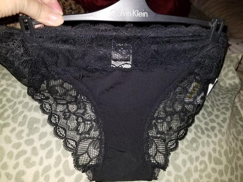 The back, look at all that GORGEOUS lace.