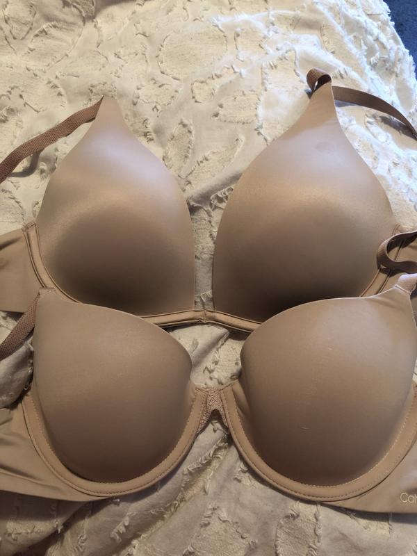 Same brand and cup size- clearly different in cup size