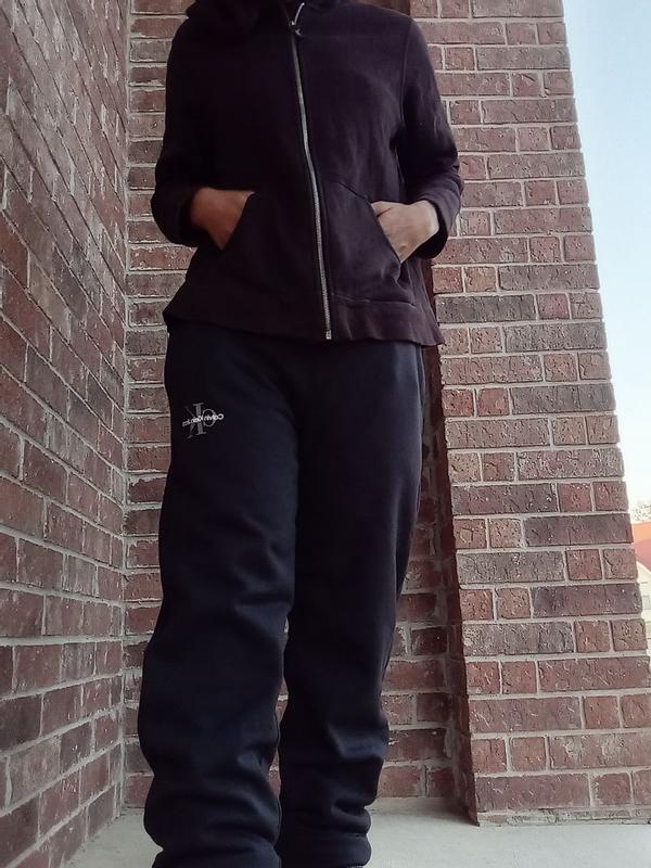 Customer carousel item 15.