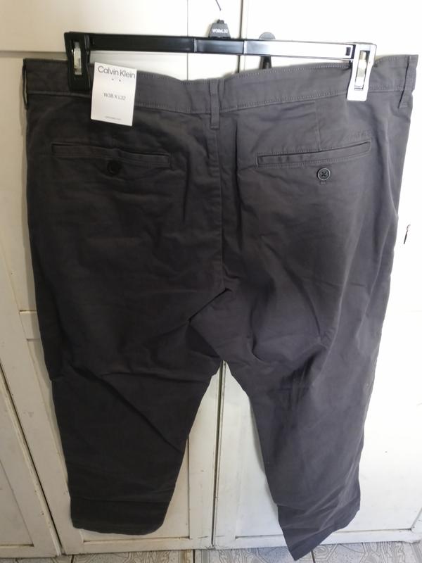 This how the pants look like from the back