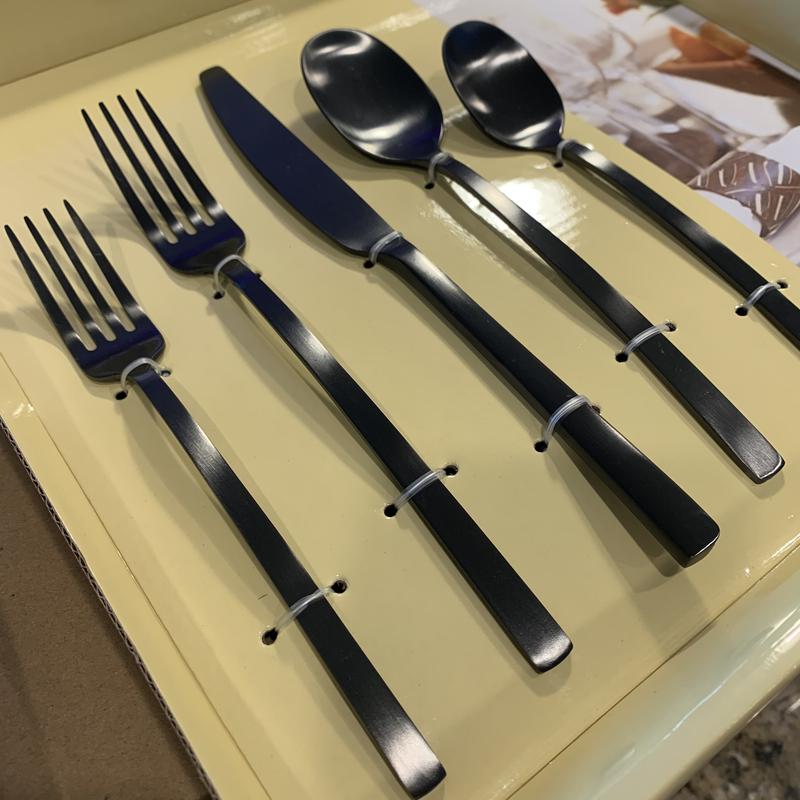 Cambridge Silversmiths Eloquence Black Satin 20-Piece Flatware Set