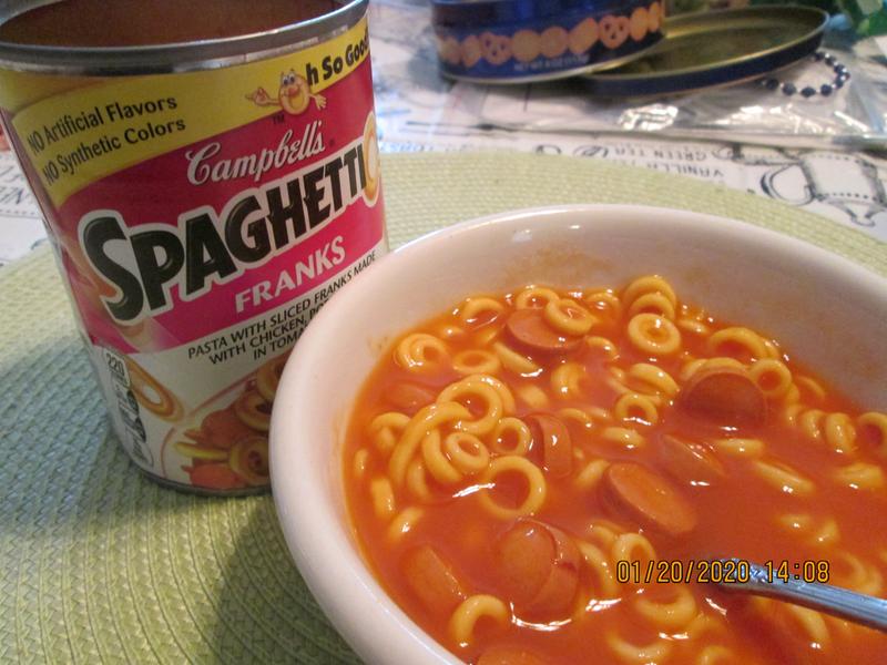 Campbell S Spaghettios Franks Pasta With Sliced Franks In Tomato Sauce 15 6 Oz Qfc