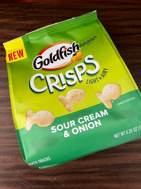 Goldfish Crisps Sour Cream & Onion Baked Chip Crackers, 6.25