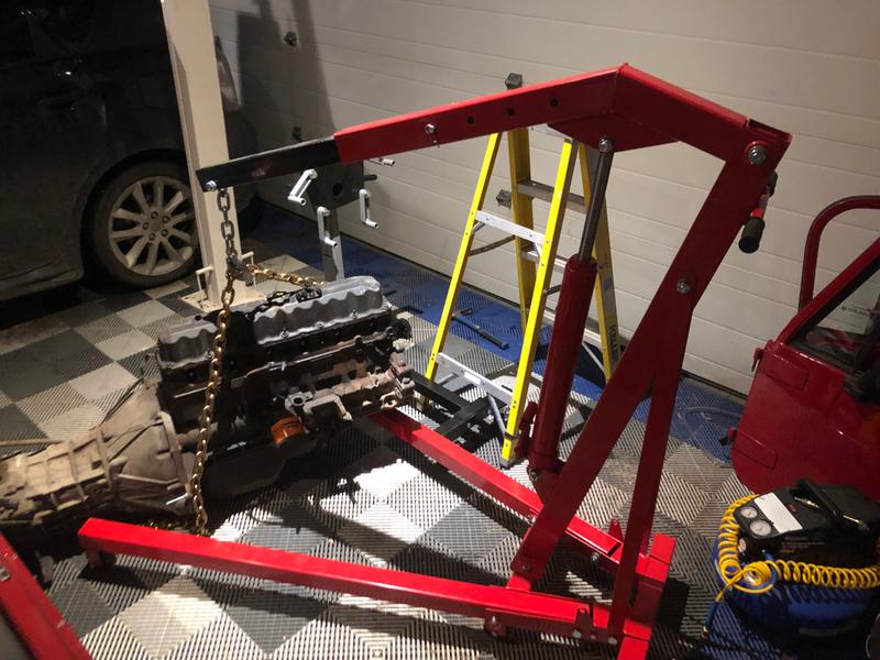 Jeep 4.0L engine and tranmission