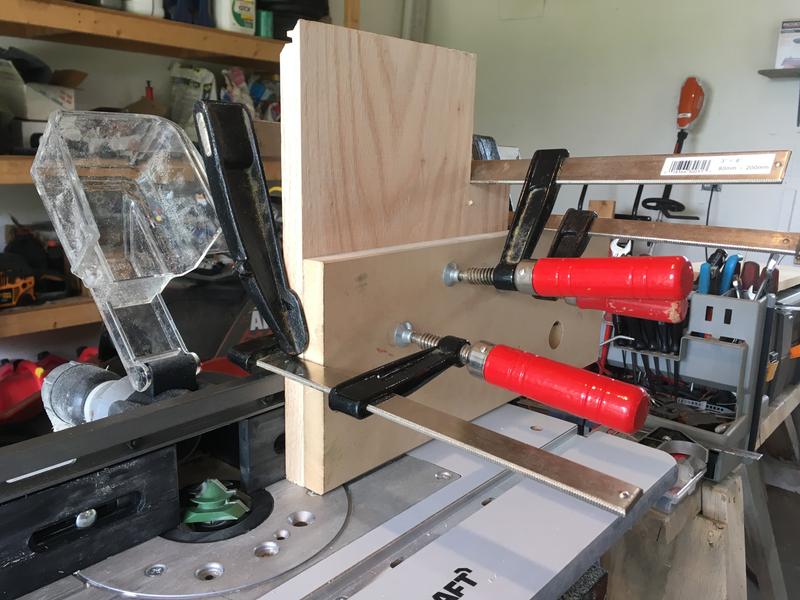 Ready to make the second vertical mitre-lock cut in 3/4-inch oak.