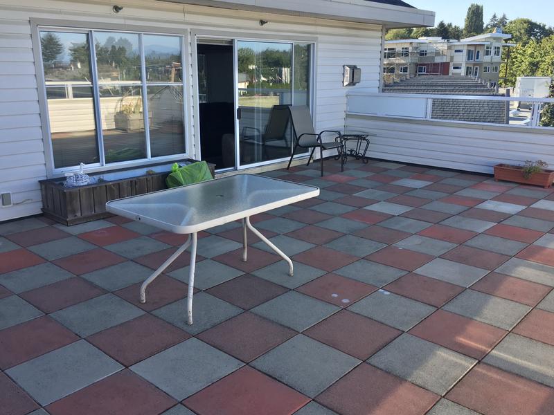 My patio after the cleaning!!