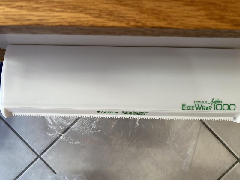 I bought one years ago when they first come out like 30 years and it just wore out this new one isn’t even a month old snd it’s garbage