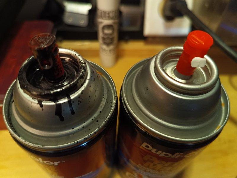 first can arrived without the nozzle the second has the white nozzle