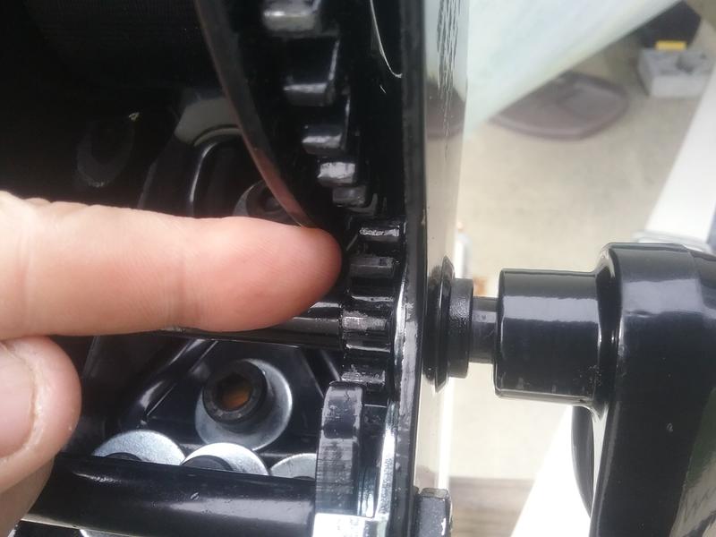 Junk gears skip where my finger is pointing so I can't tighten the strap properly