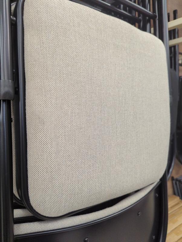 If this is white, the Toronto maple leafs are undefeated Stanley cup champions.