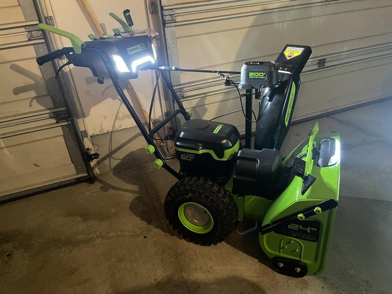 NEW Greenworks 2 stage snow blower