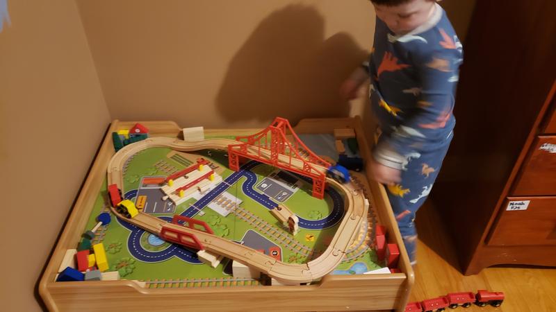 Size of table compared to 3.5 year old