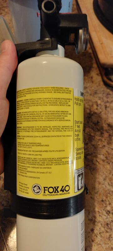 Deluxe kit fire extinguisher