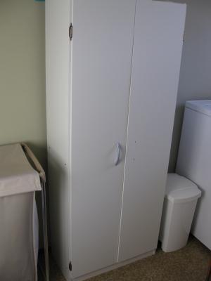 Note: The screw plug covers haven't been put on yet. Waiting for the manufacturer to send the missing handle.