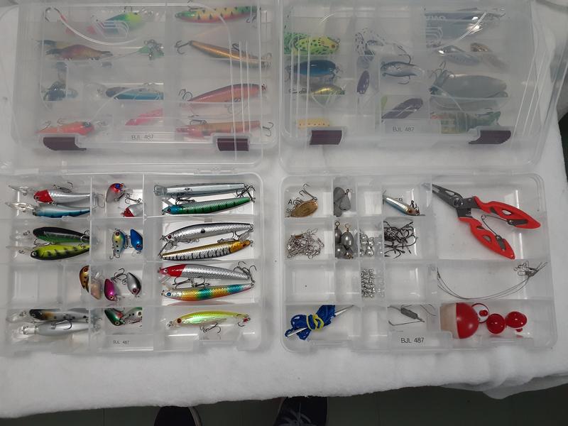 Easy to cofigure trays to accommodate  various shapes and sizes of tackle and tools.