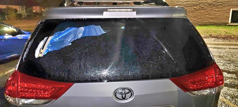 My rear windshield :(