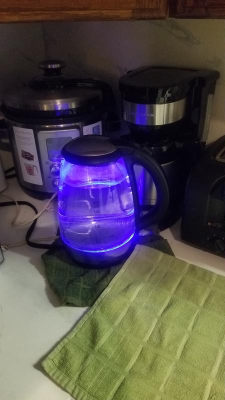 1.) After 2 boils and cleaned with SOS pad shows rusting 2.) After 3rd boil shows pitting and areas that dont heat up as there is no pitting there 3.) Timer set at 6min (took 8 minutes to boil for 2L   4.) Boil at 6min (no boil just small bubbles