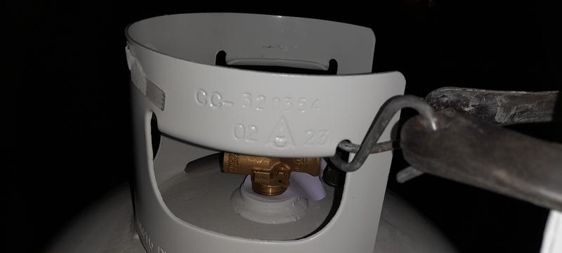 Date stamp on tank collar.