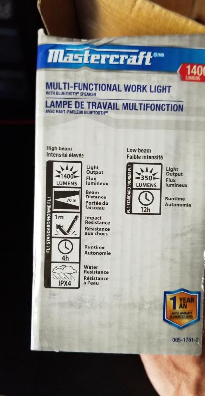 1400 lumens et non 1000 comme dans la description sur le site internet