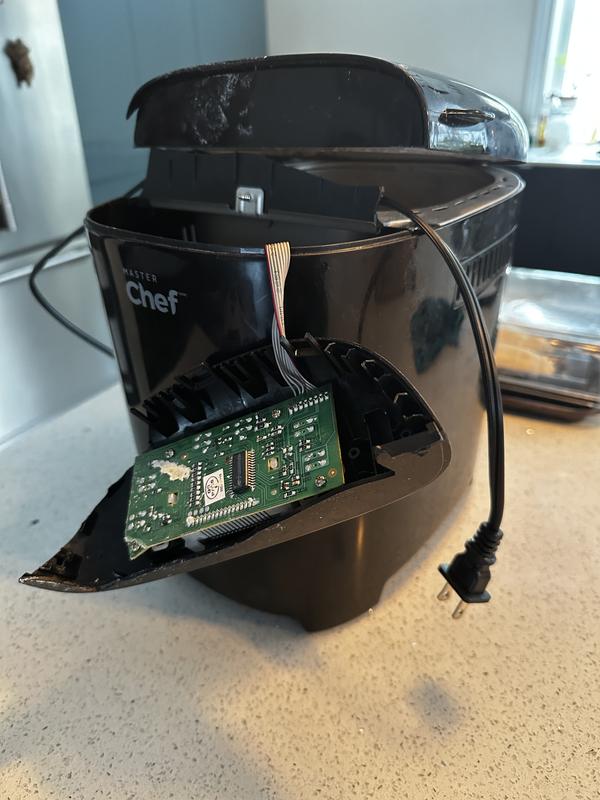 La machine s'est déplacée toute seule et est tombée au sol