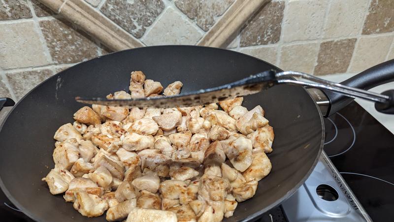 Blade was too soft after using to pick up these chicken peices.