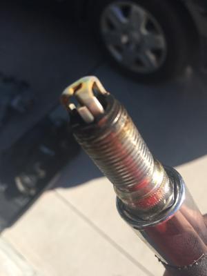 This is the spark plug after only 15 minutes of uses and the engine never reved over 4000
