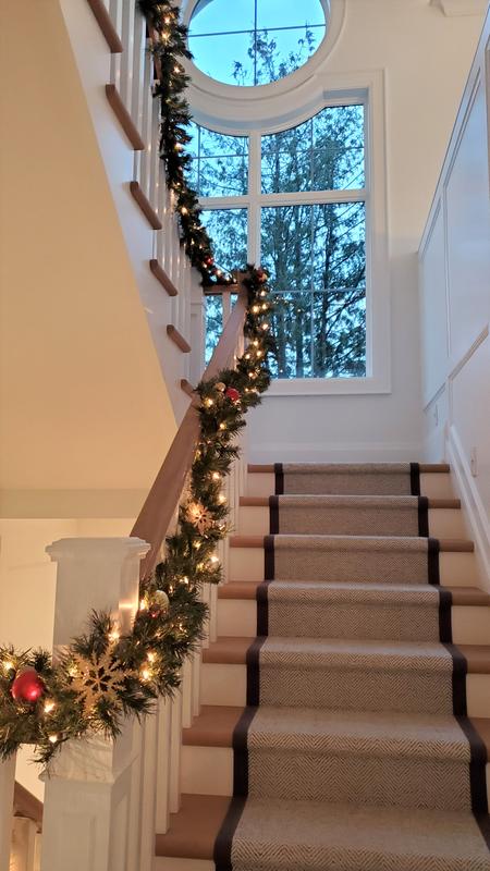 Can see the snowflake near the bottom of the garland.