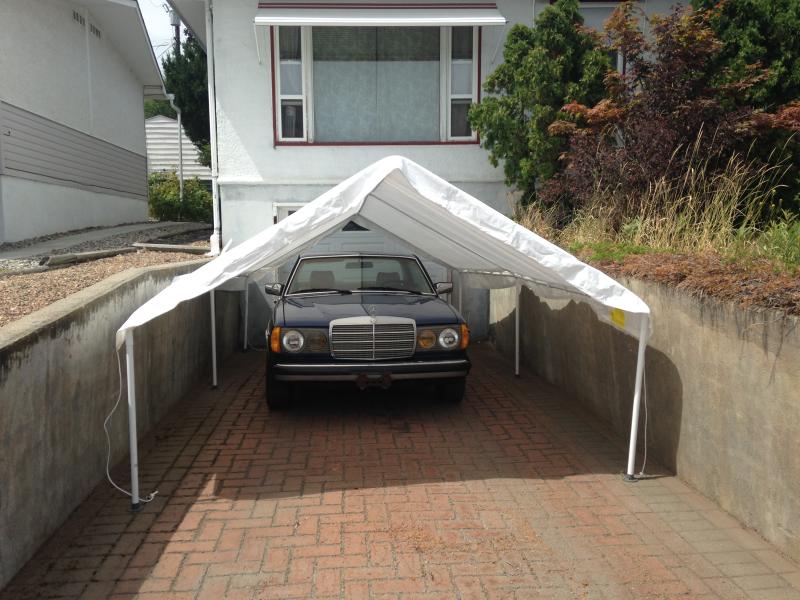 July 2017 - Kept it short for the old Benz, before I sold it.  Lifted it to cover my Ford Expedition, as it is so much taller.