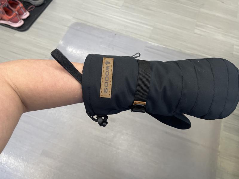 Showing length of mitt